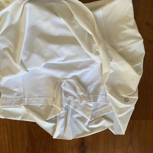Lululemon Lost In Pace Skirt Size 6 White Running Tennis Pickleball Golf - Picture 5 of 8